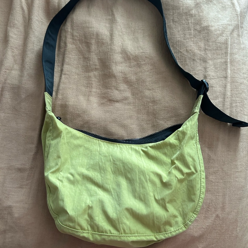 BAGGU Lemongrass Medium Crescent